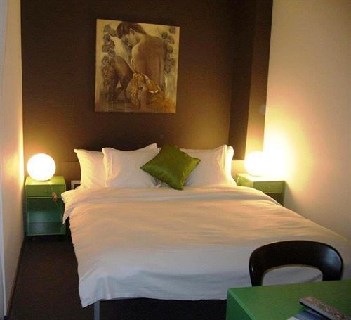 Au Boeuf Rouge Hotel Crassier Buitenkant foto